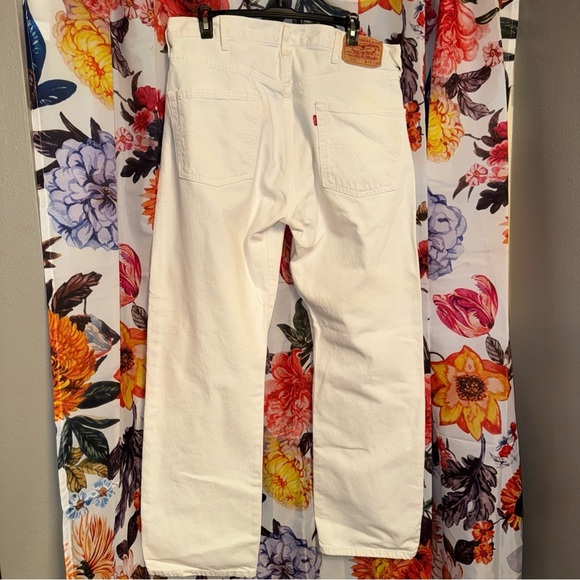 Levi's 501 Men’s Button-Fly White Denim Jeans - Picture 2 of 8